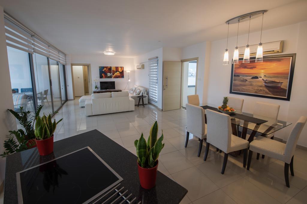 Skylight Megaron Apartment Larnaca Exterior foto