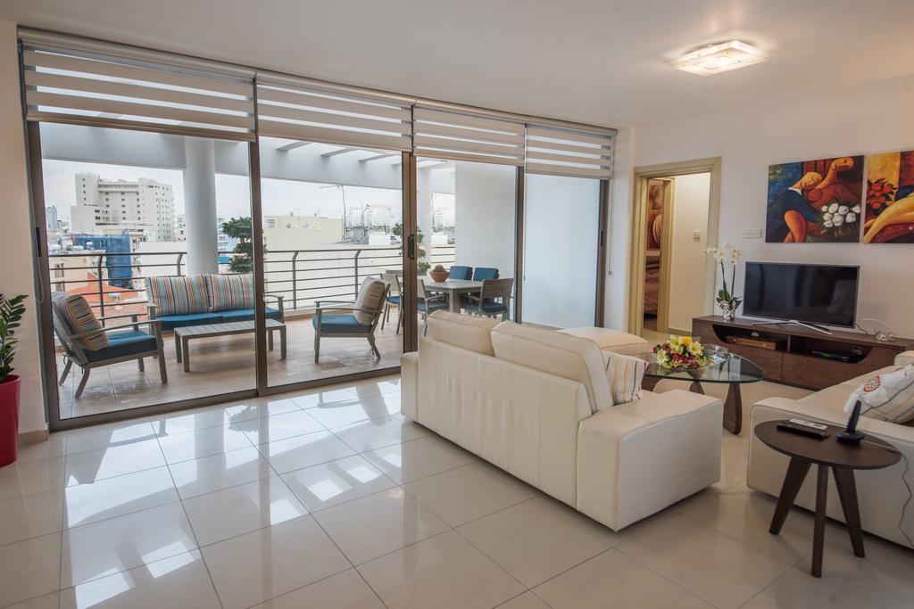 Skylight Megaron Apartment Larnaca Exterior foto