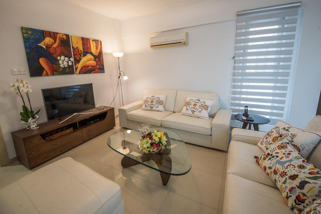 Skylight Megaron Apartment Larnaca Exterior foto