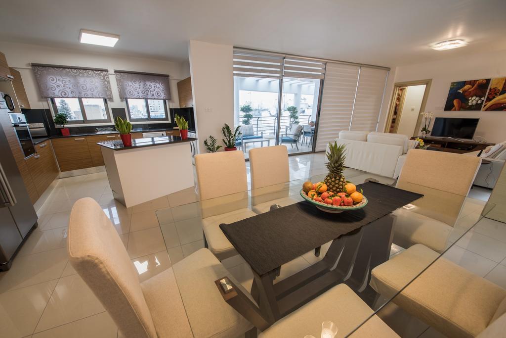 Skylight Megaron Apartment Larnaca Exterior foto