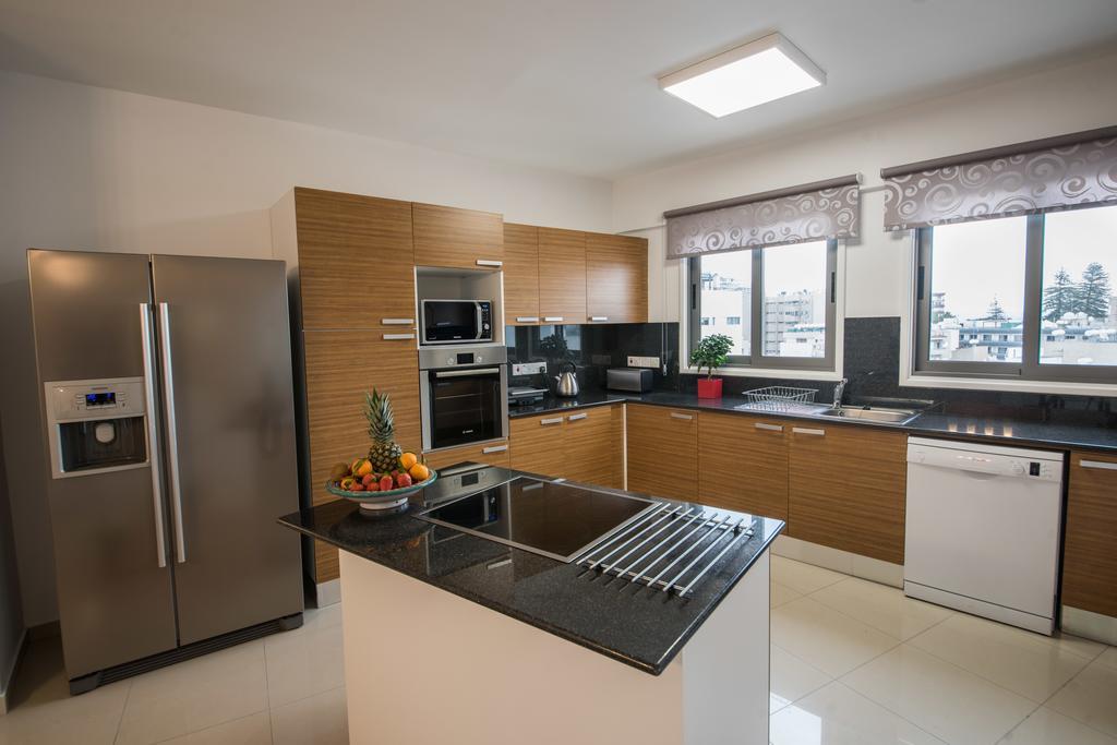Skylight Megaron Apartment Larnaca Exterior foto