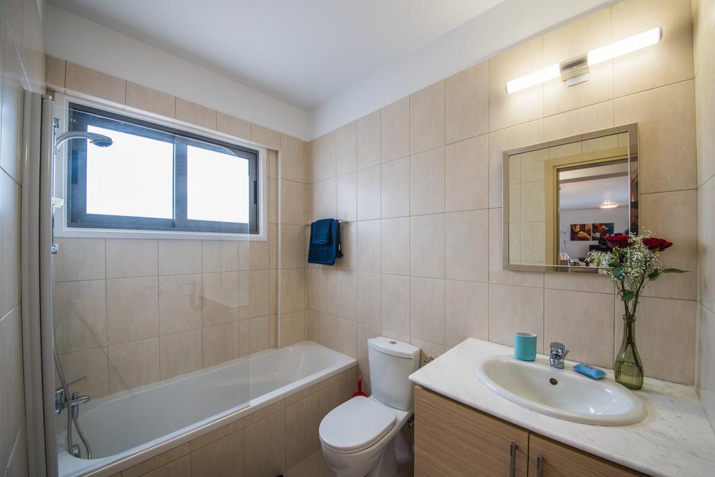 Skylight Megaron Apartment Larnaca Exterior foto